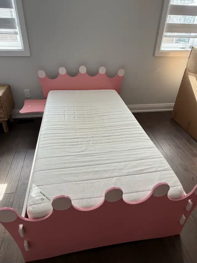 Kids Princess Crown Bed Frame with Mattress