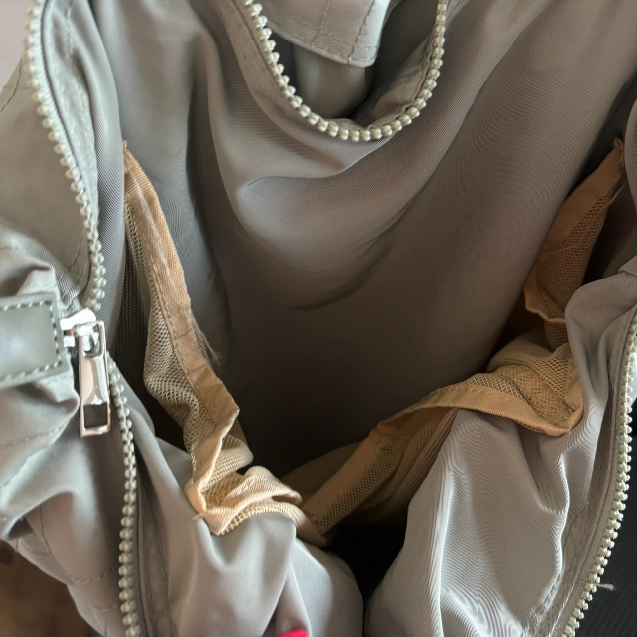 Zara Light Sage Green Tote Bag with Grid Stitching - photo 3