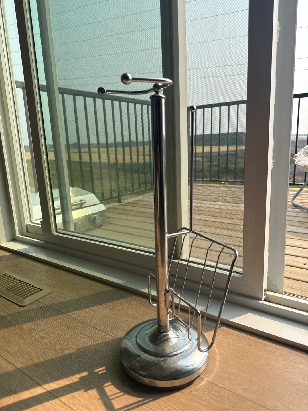Freestanding Paper Towel Holder and Magazine Rack