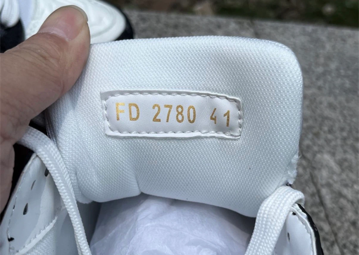 Louis Vuitton Sneakers Size 41 - photo 4