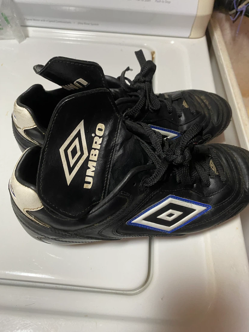Umbro Soccer Cleats - photo 3