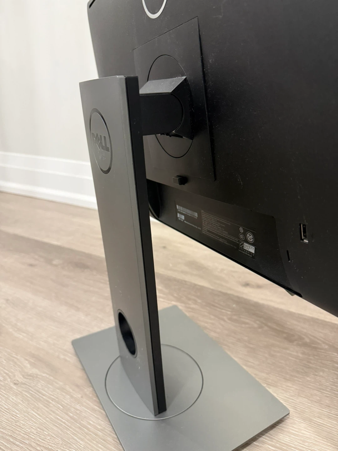 Dell P2314Hc 23" Monitor - photo 4