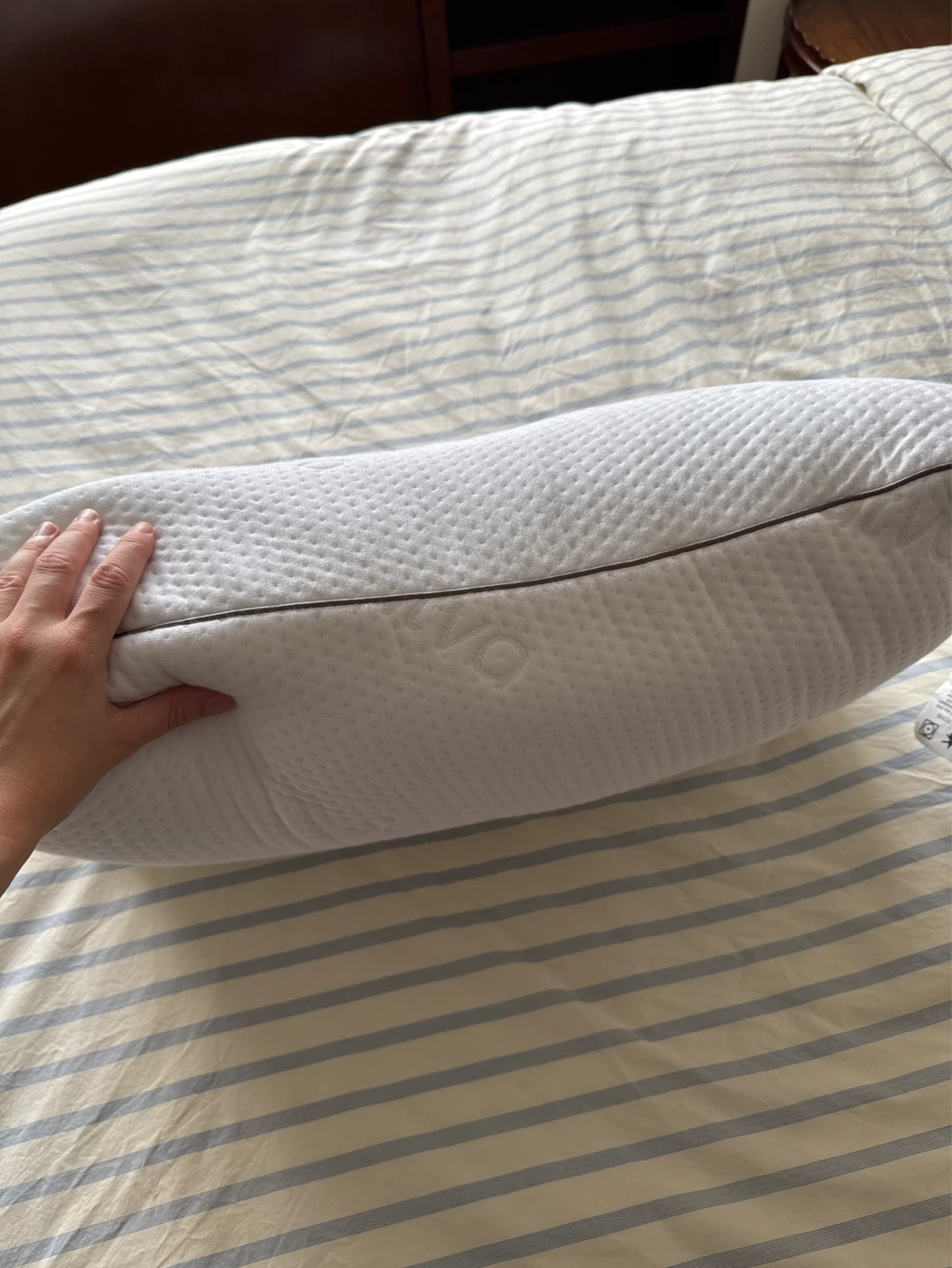 Saatva Cloud Memory Foam Pillow - photo 2