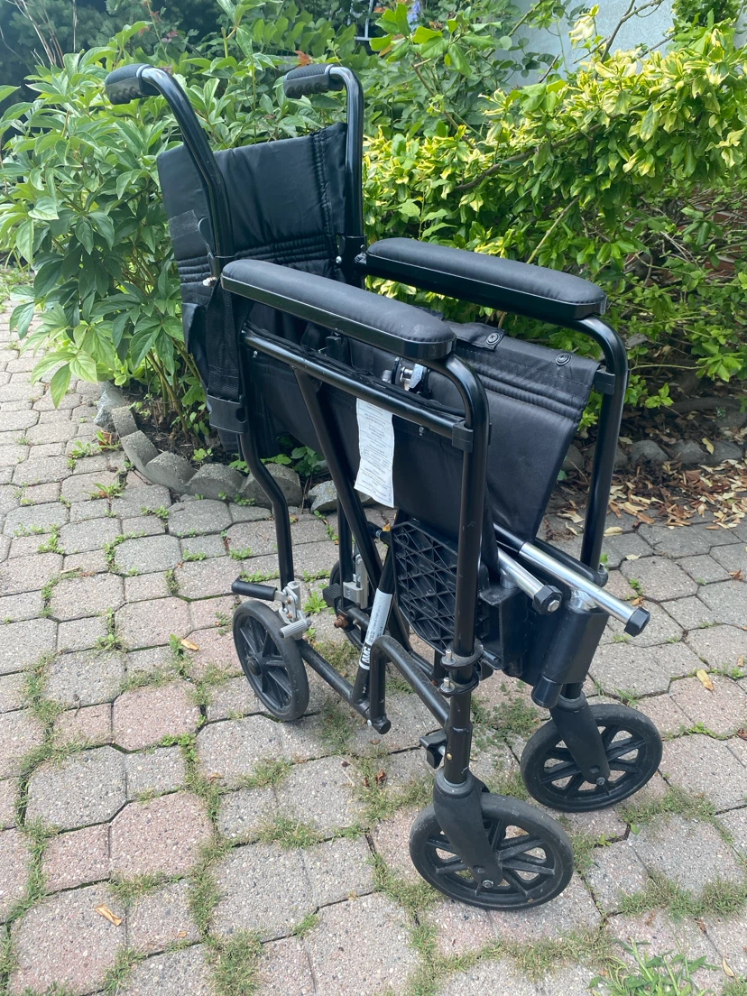 Drive Medical Lightweight Transport Wheelchair - photo 3