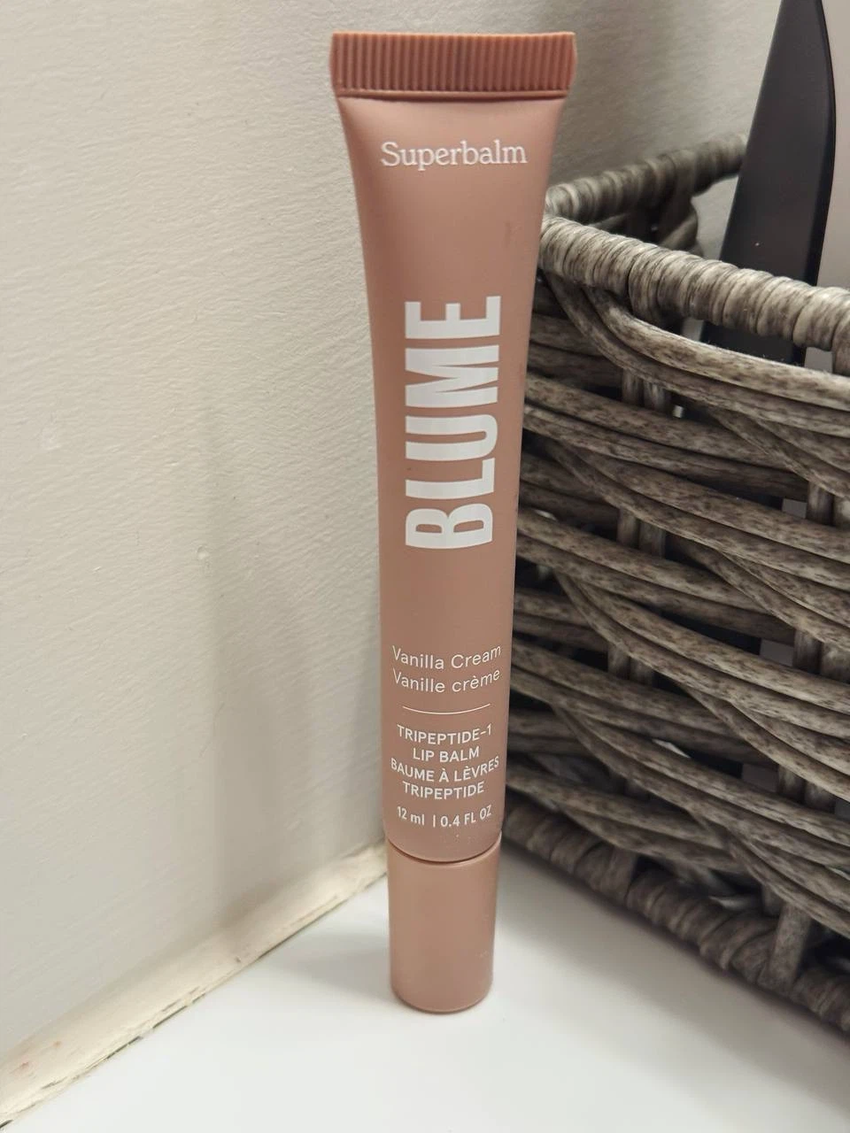 BLUME Superbalm Tripeptide-1 Hydrating Lip Balm Vanilla Cream