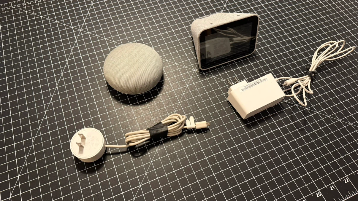 Lenovo Smart Clock & Google home Mini