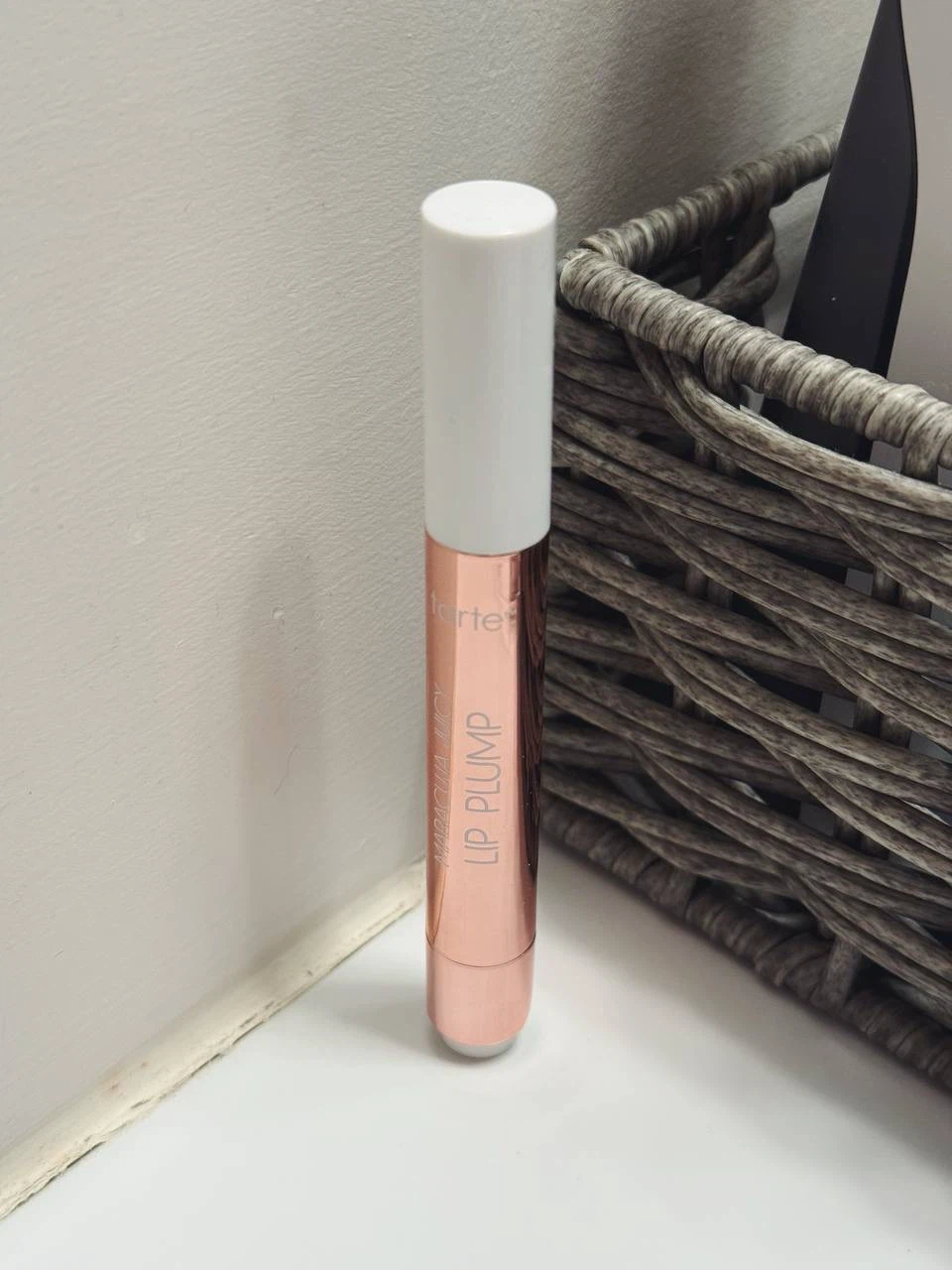 Tarte Maracuja Juicy Lip Plumping Gloss - Tulip
