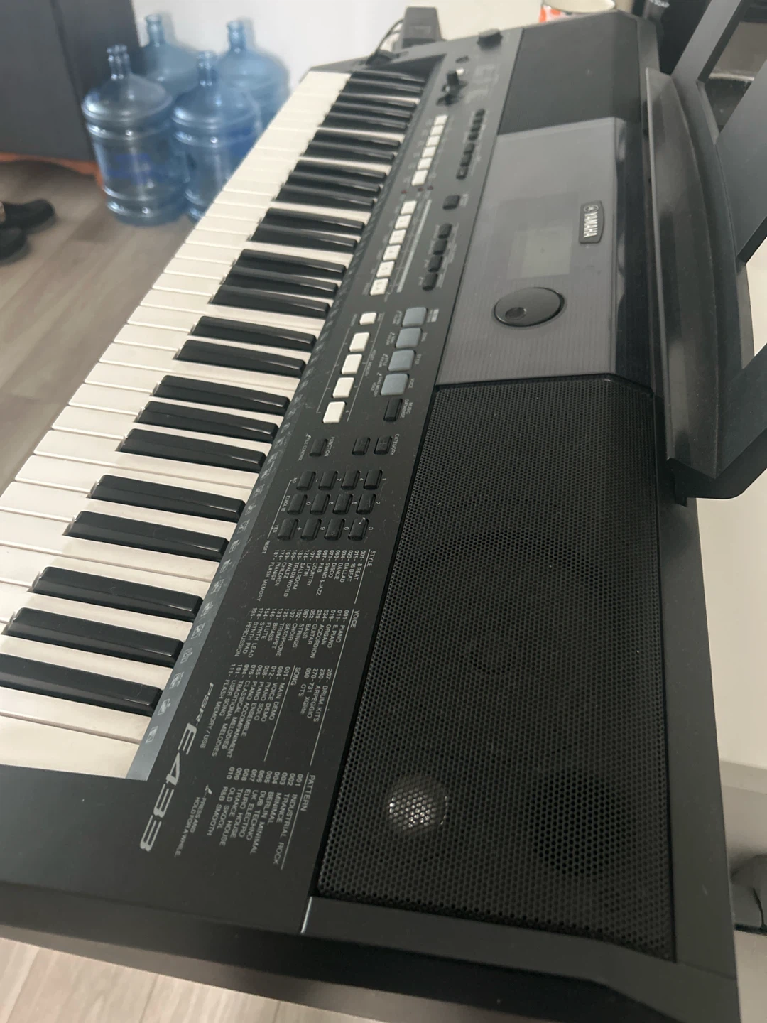 Yamaha Portable Grand DGX-400 Keyboard - photo 3