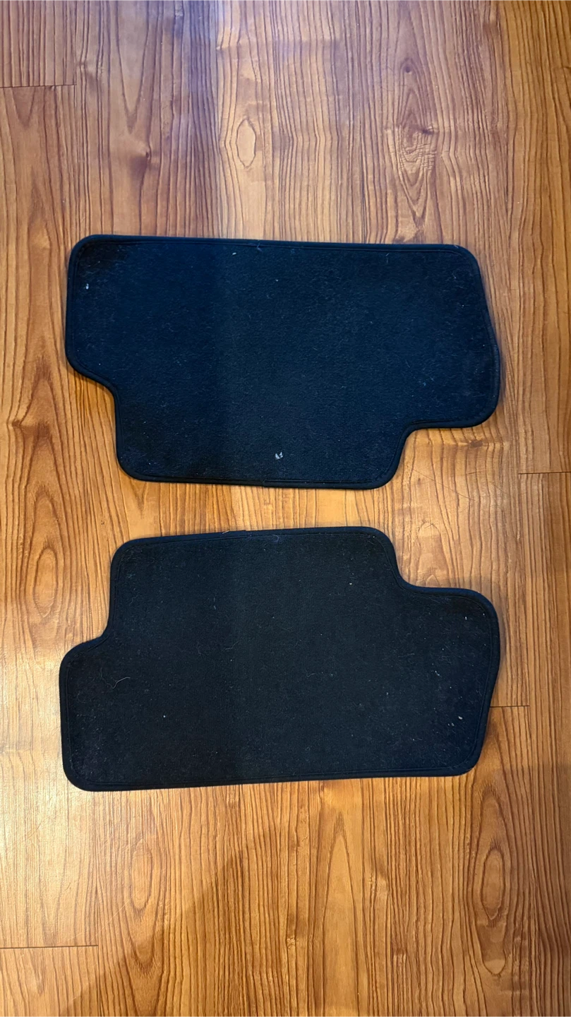 Mini Cooper s floor mats and turn signals - photo 2