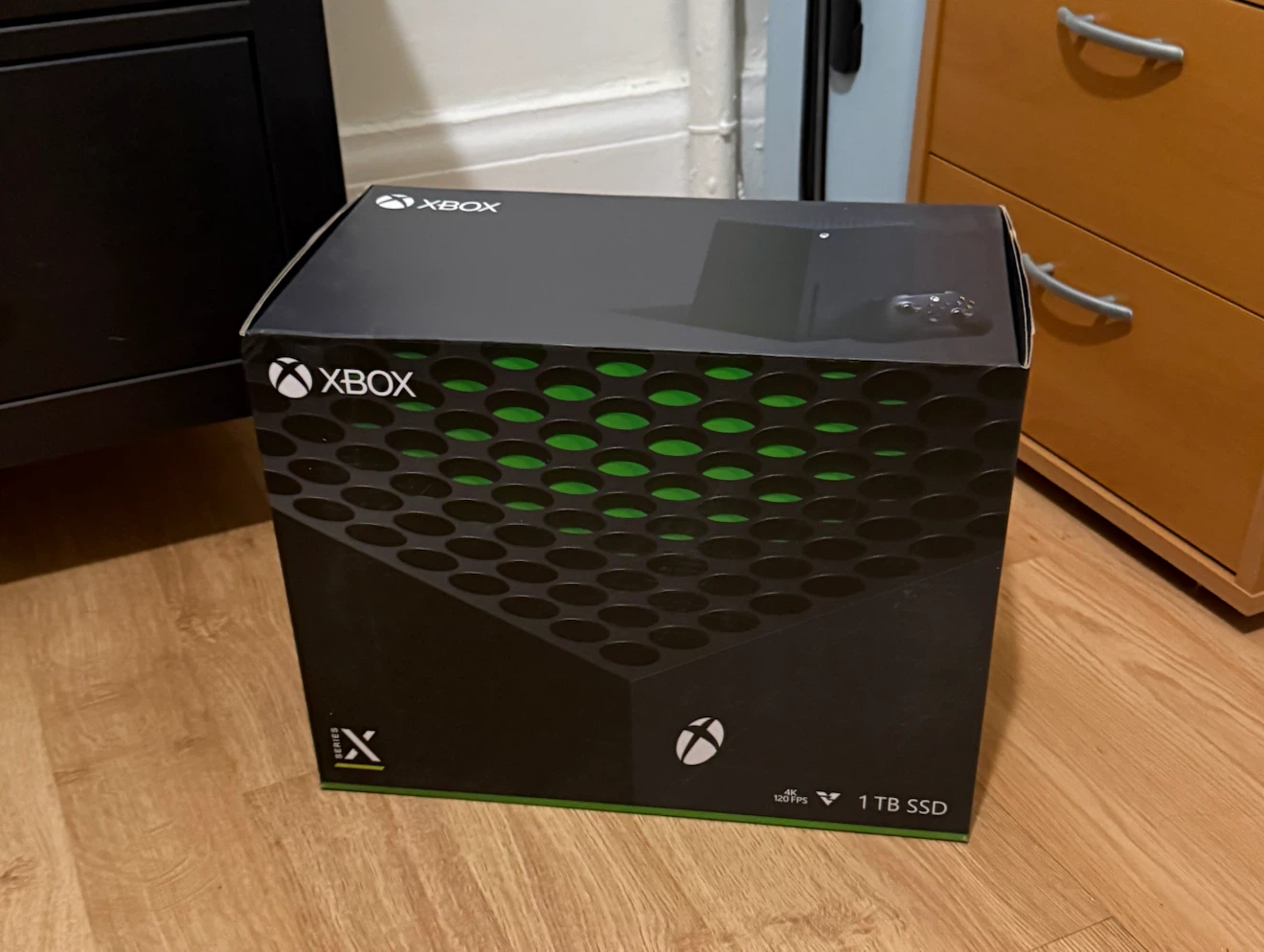 Xbox Series X 1TB – Brand New sealed in box – $700 - photo 2