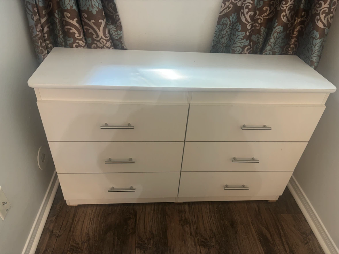 Dresser 130