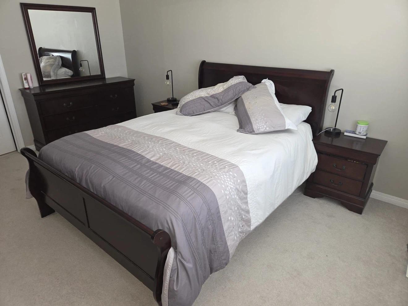 Dark Wood bedroom suite set - photo 2