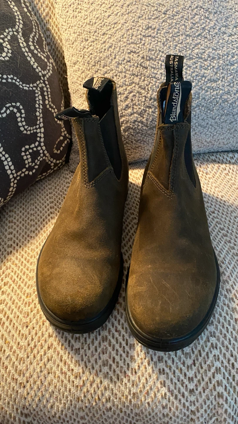 Blundstone’s Suede Seize 7 - Olive
