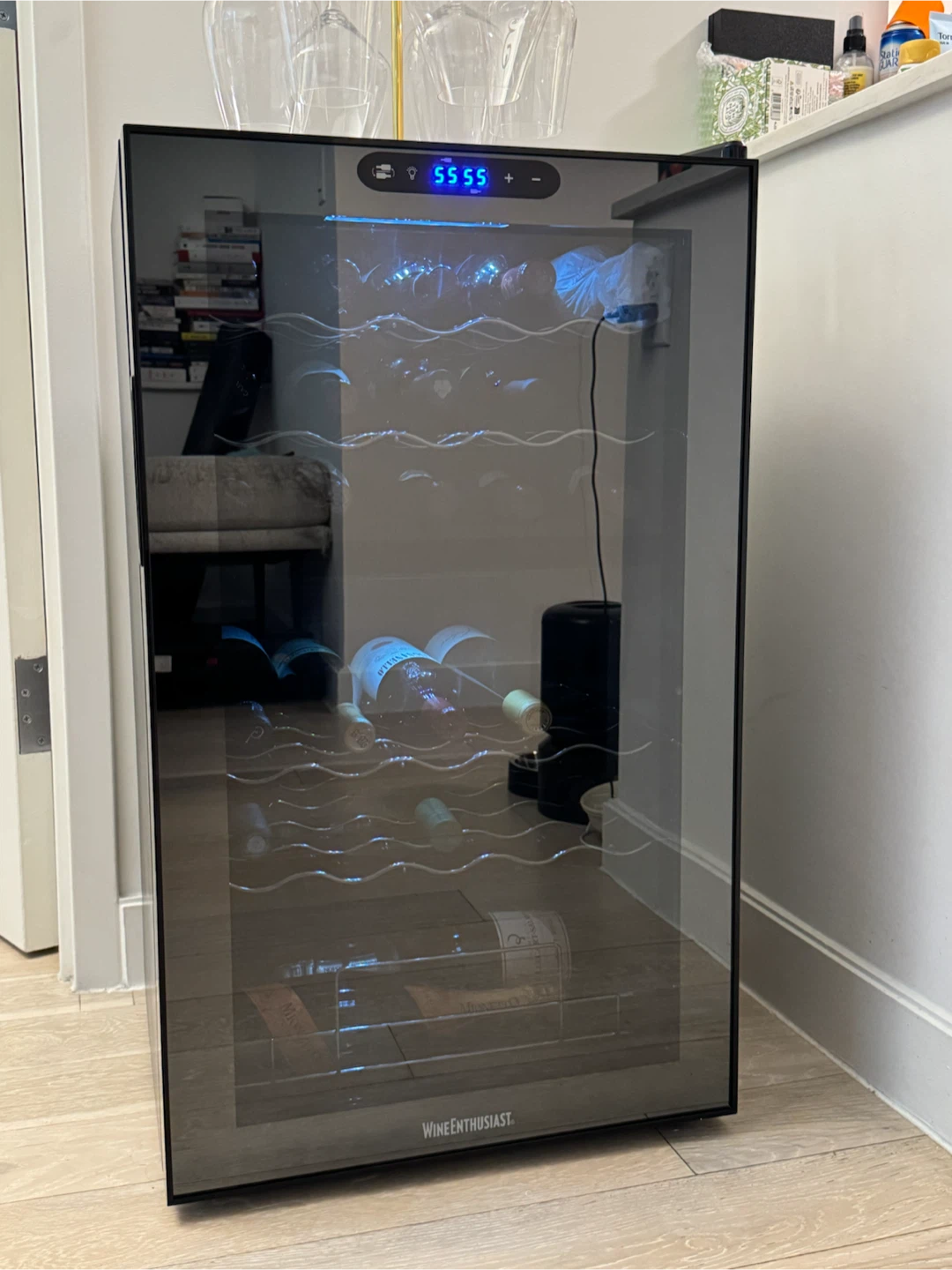 32-bottle Dual-zone Wine Enthusiast Wine Cellar