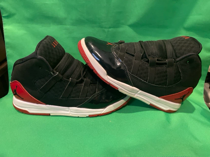 Jordan 11 Retro Shoes