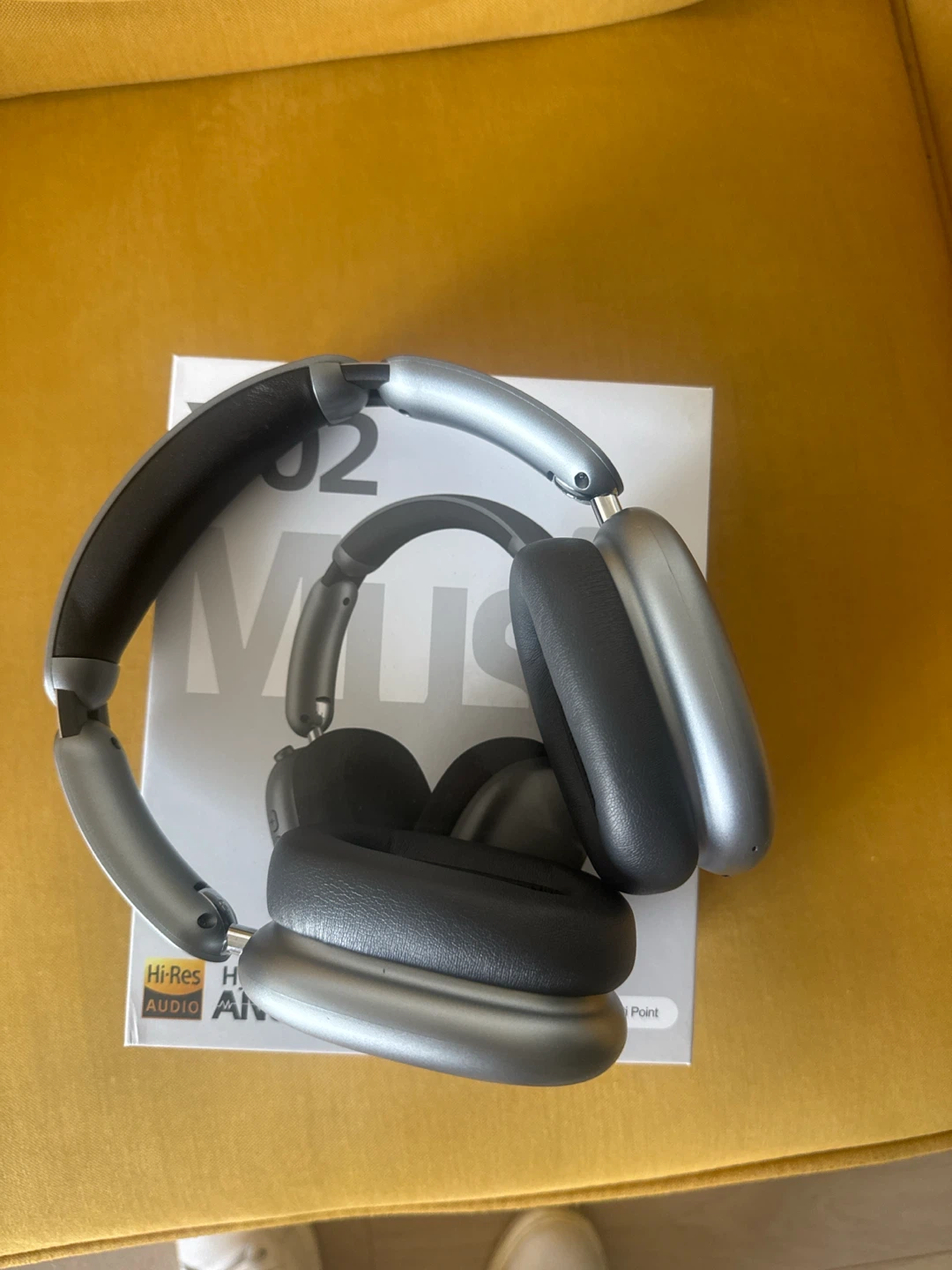 Y02 Over-Ear Headphones - photo 2