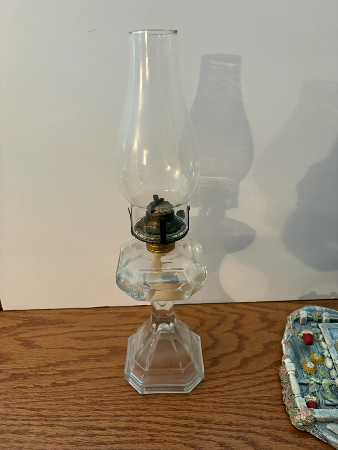 Vintage Oil Lamp with Glass Chimney - photo 3