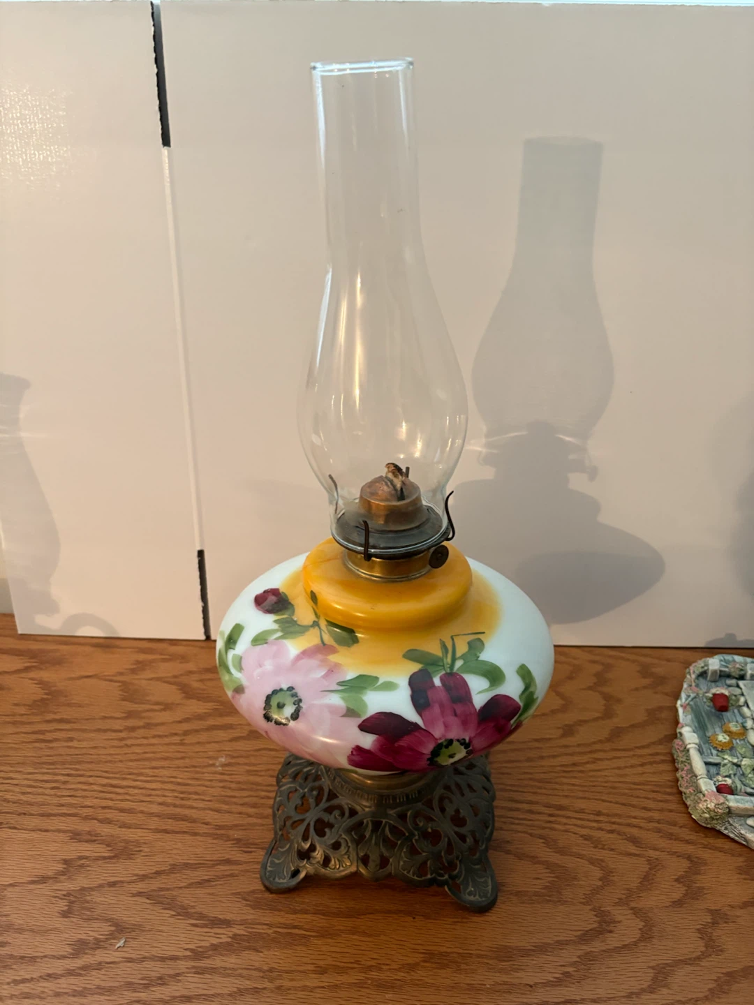 Vintage Oil Lamp with Glass Chimney - photo 5