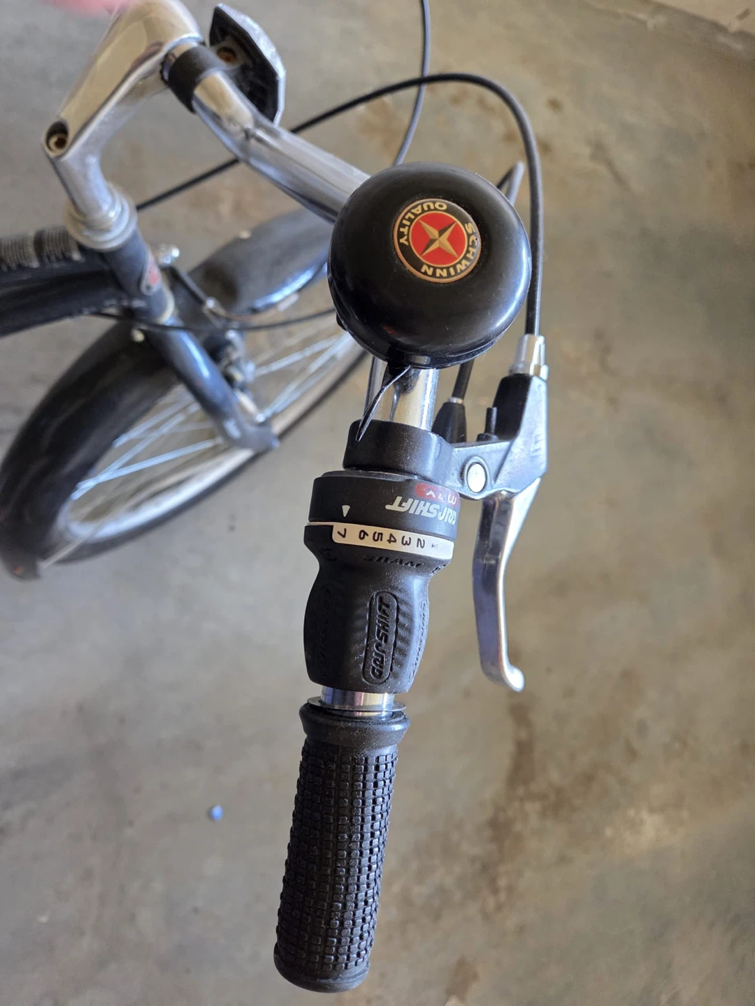 Schwinn Memento Cruiser Bike