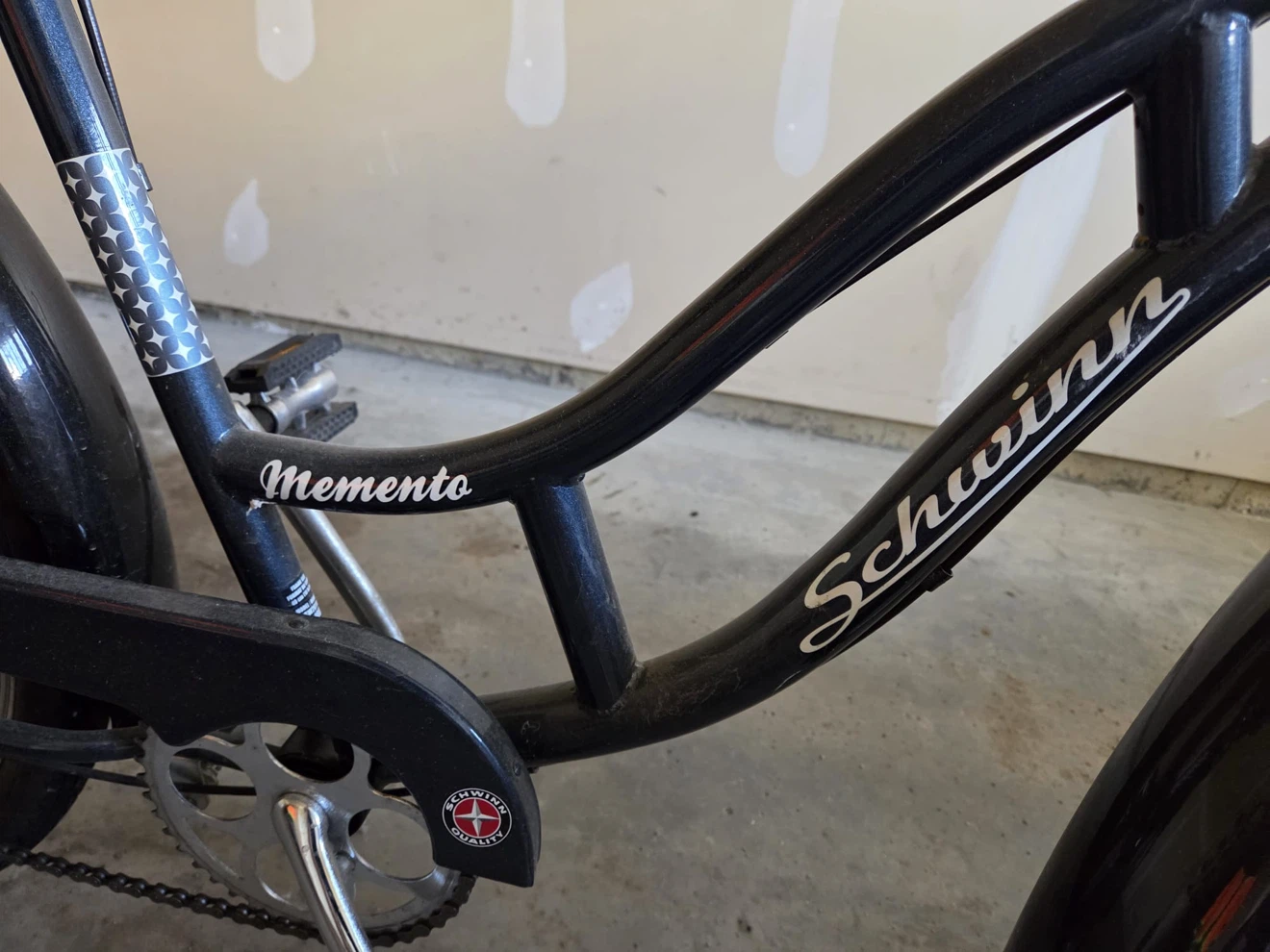 Schwinn Memento Cruiser Bike - photo 2