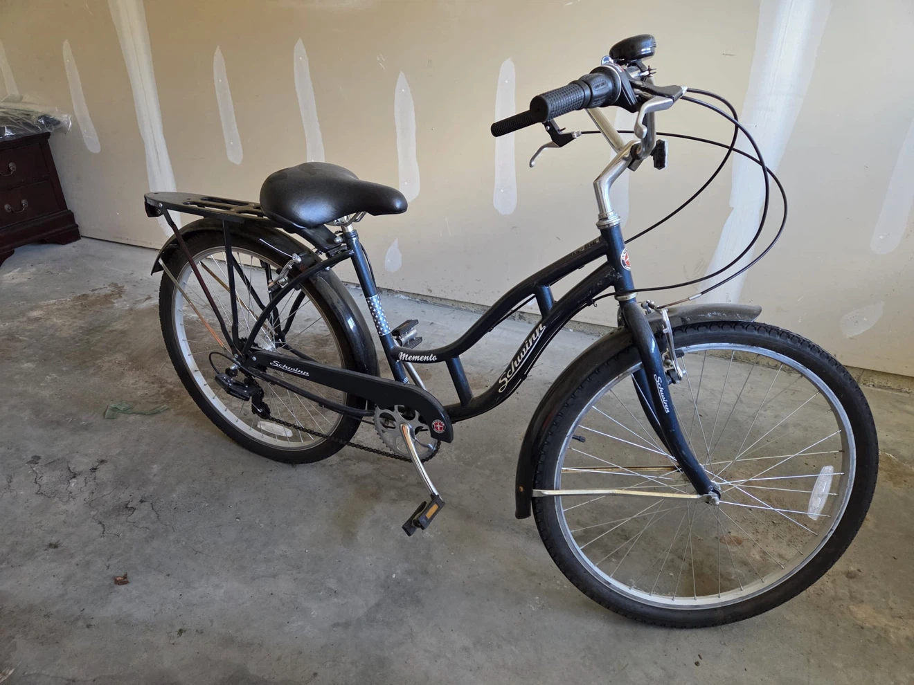 Schwinn Memento Cruiser Bike - photo 3
