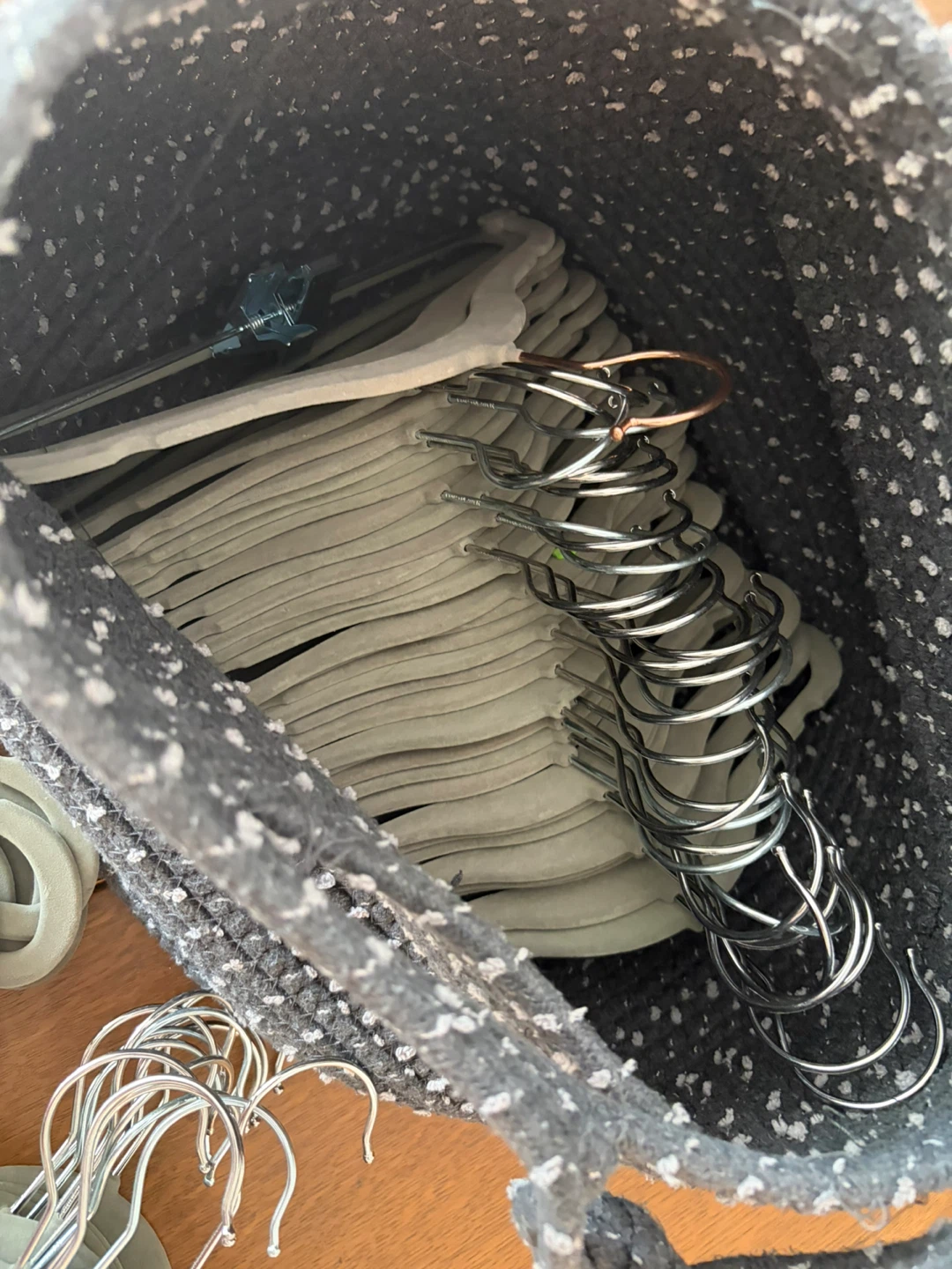 Kids size Velvet Hangers Set approx 75 pieces - photo 3