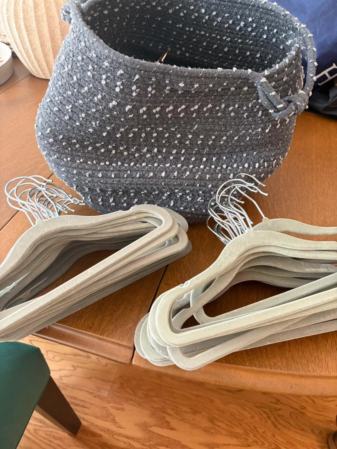 Kids size Velvet Hangers Set approx 75 pieces - photo 4