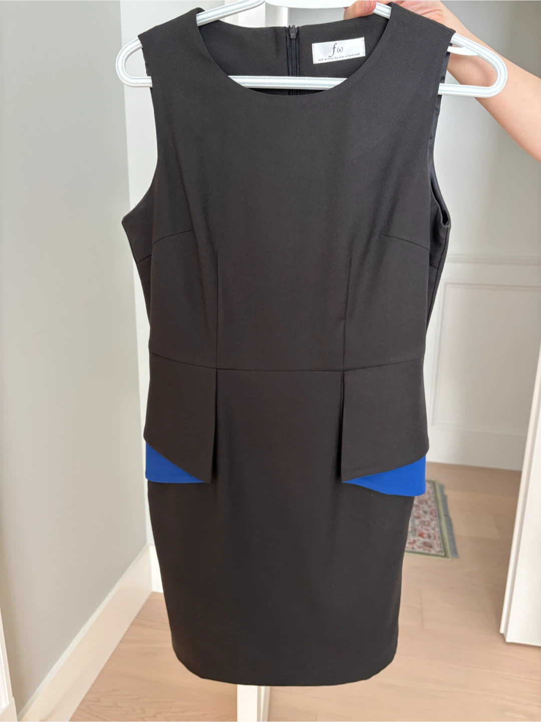 Sleeveless Dress with Blue Accents