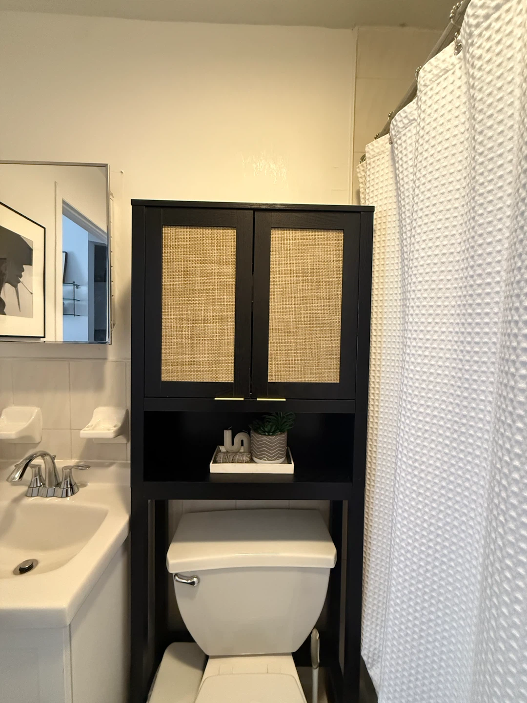 Moving!! sideboard and bathroom cabinet - photo 4