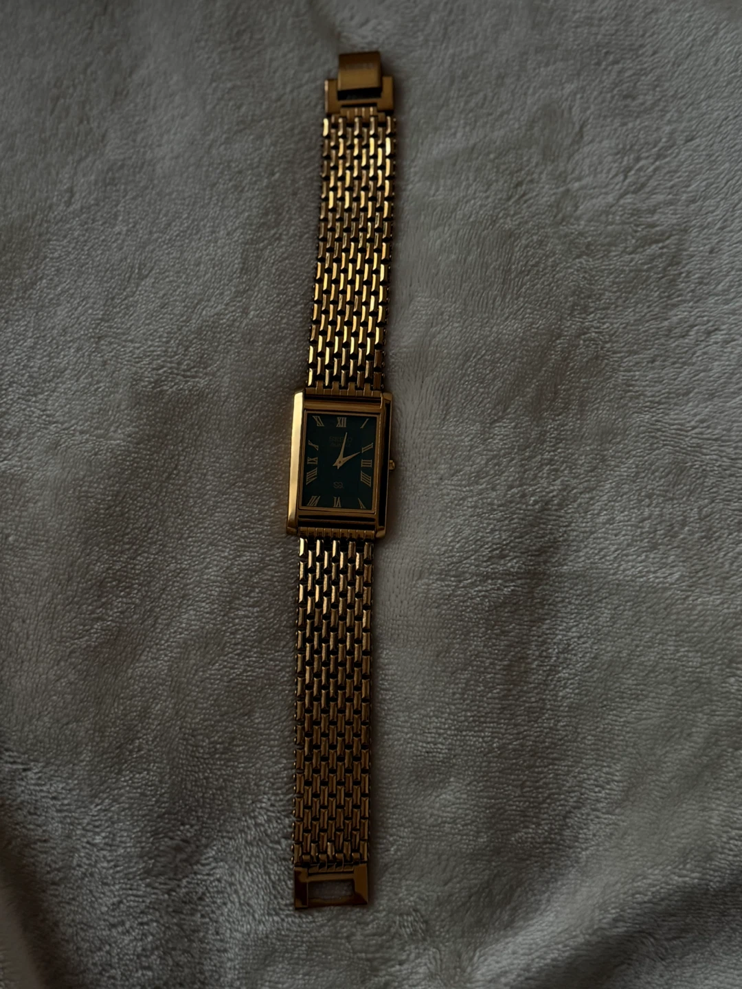 Seiko Quartz Gold Tone Watch with Green Dial