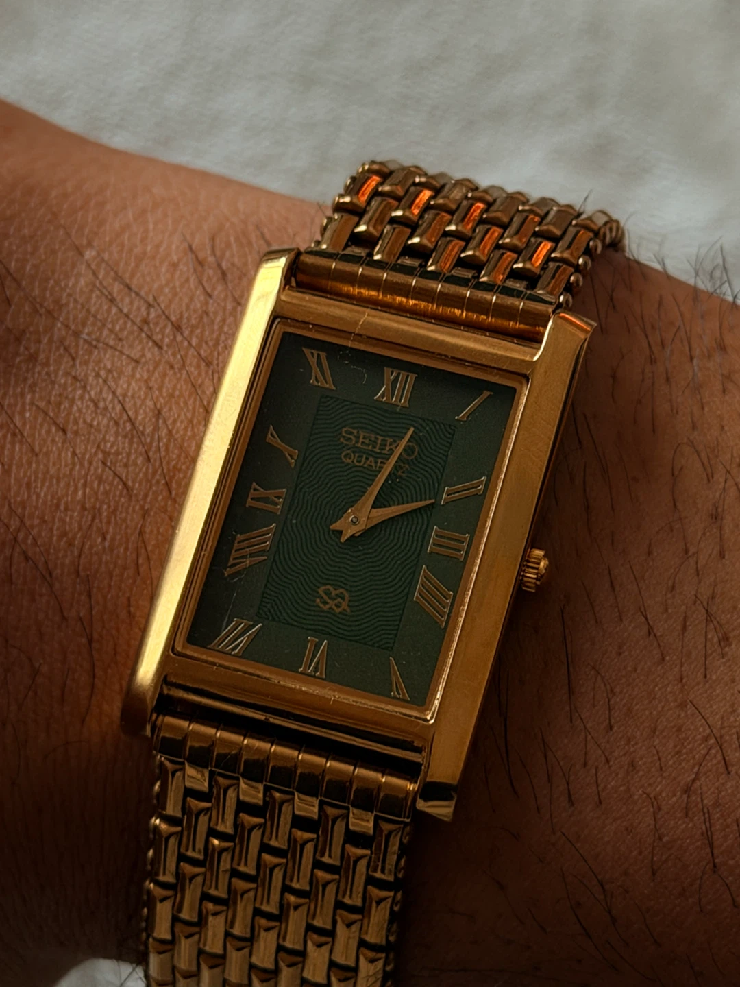 Seiko Quartz Gold Tone Watch with Green Dial - photo 4