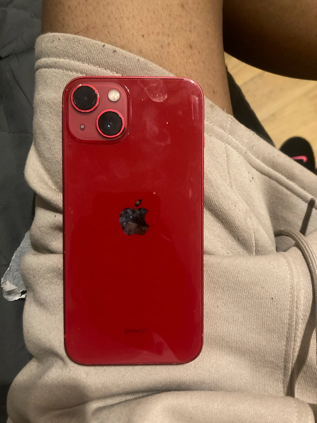 iPhone 13 - Red