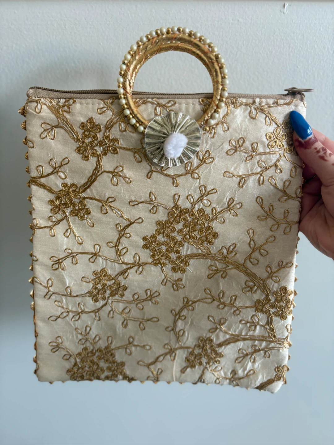 Beaded Handle Clutch Bag $5