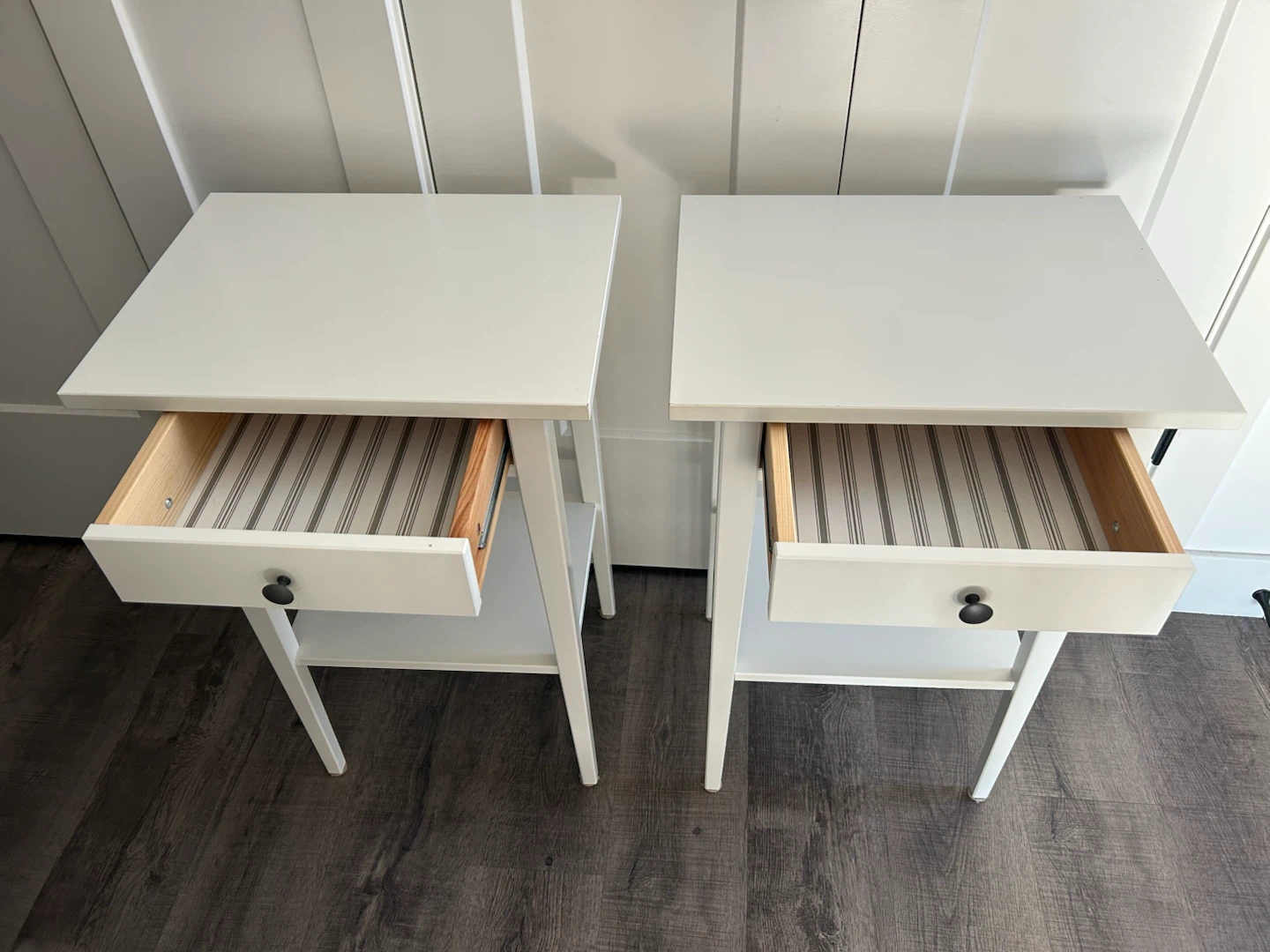 Pair of IKEA HEMNES nightstands in white with drawer - photo 2