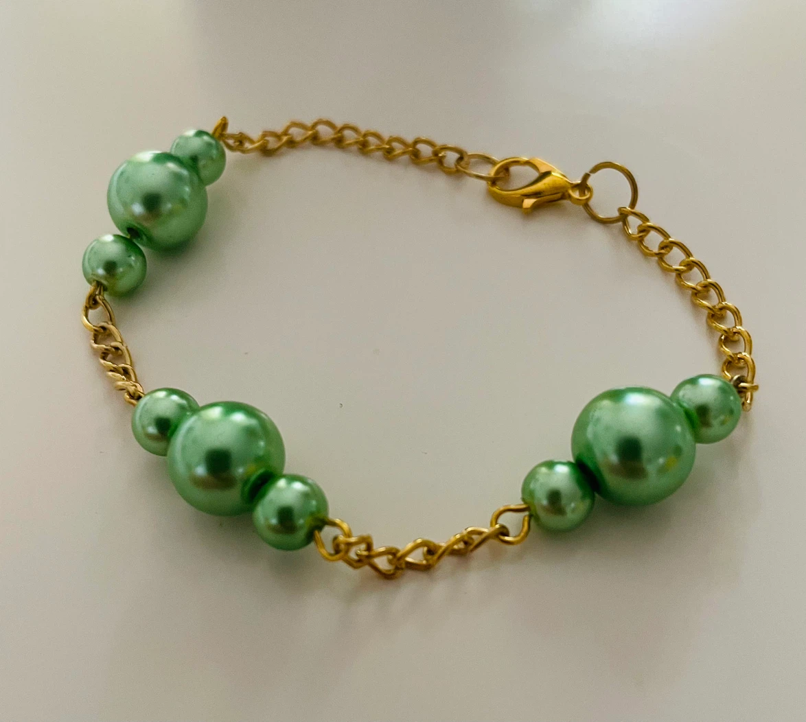 Elegant Gold & Green Pearl Statement Bracelet
