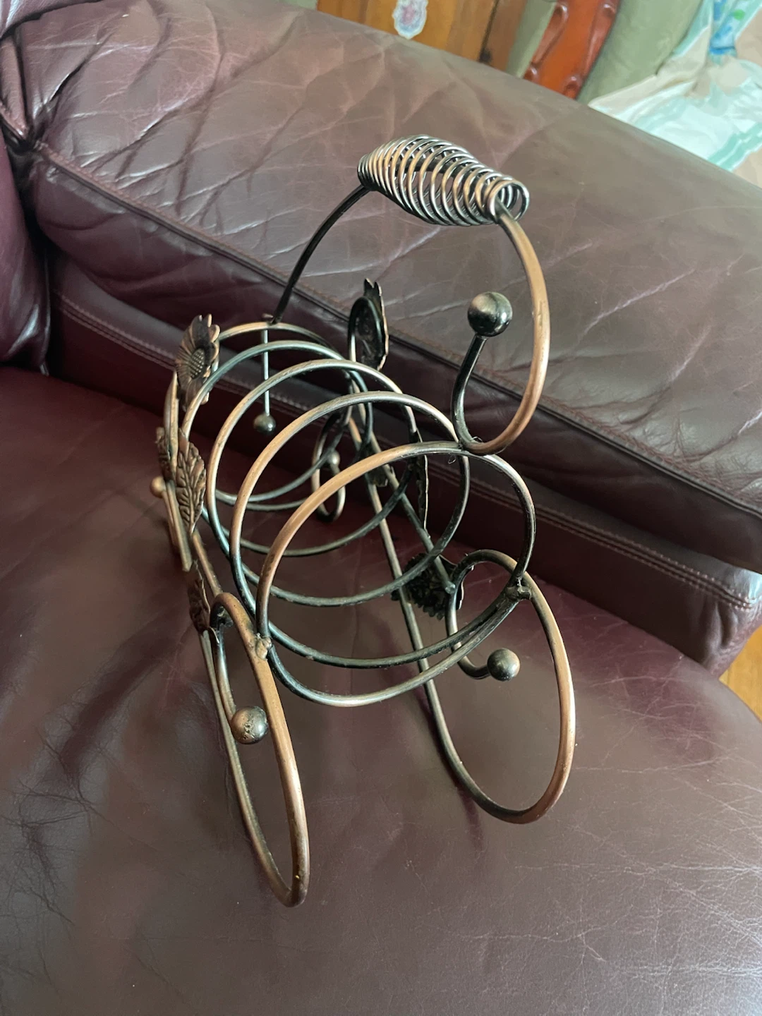 Metal wine bottle holder - photo 3