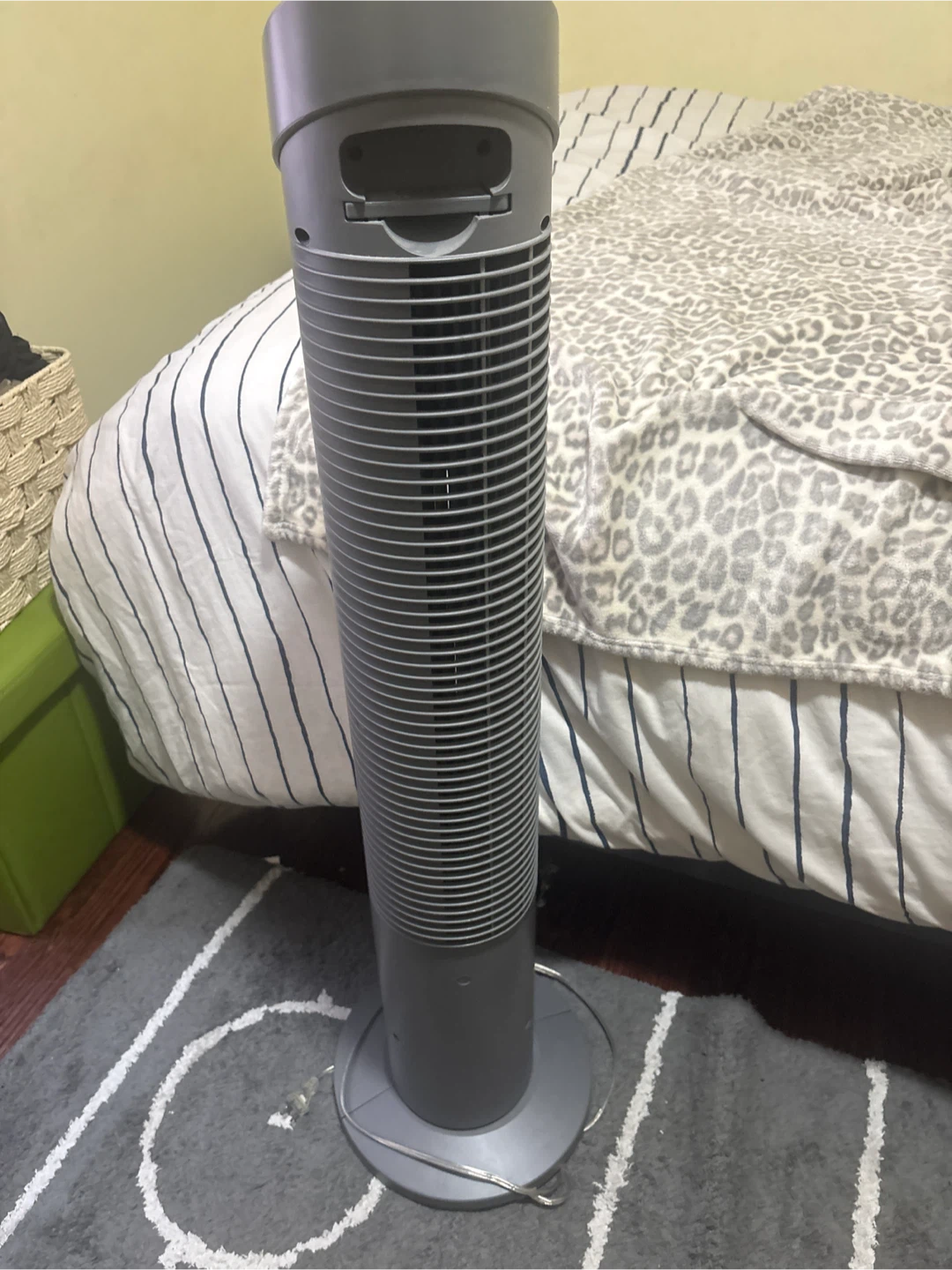 Seville Classics Tower Fan - photo 2