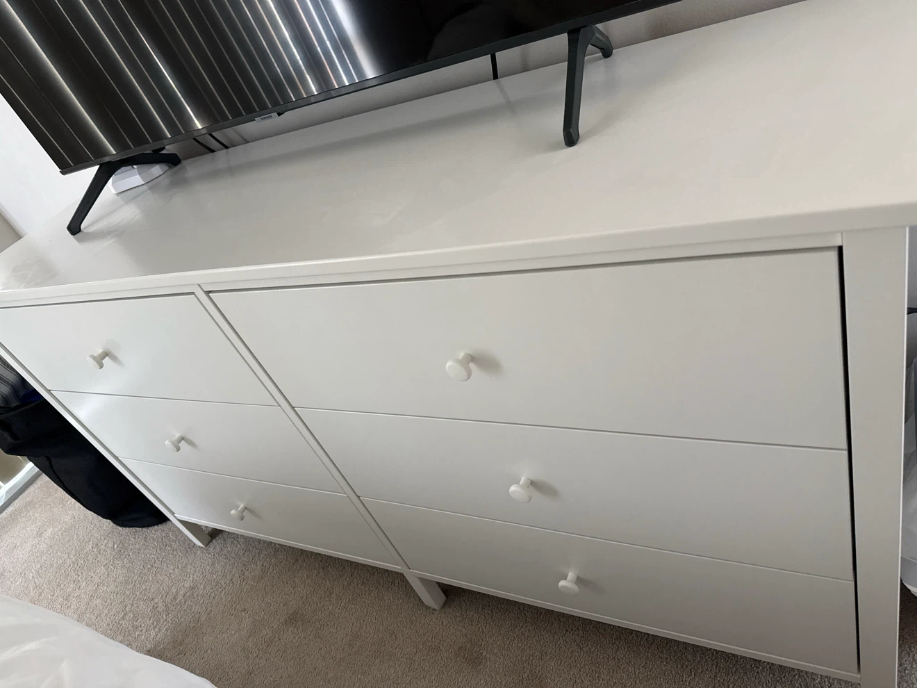 White 6-Drawer Dresser