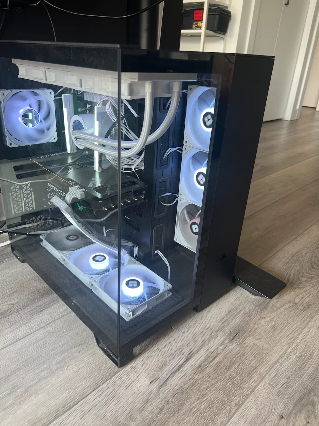 Corsair 6500X Dual Chamber Gaming PC (Case only) - photo 3