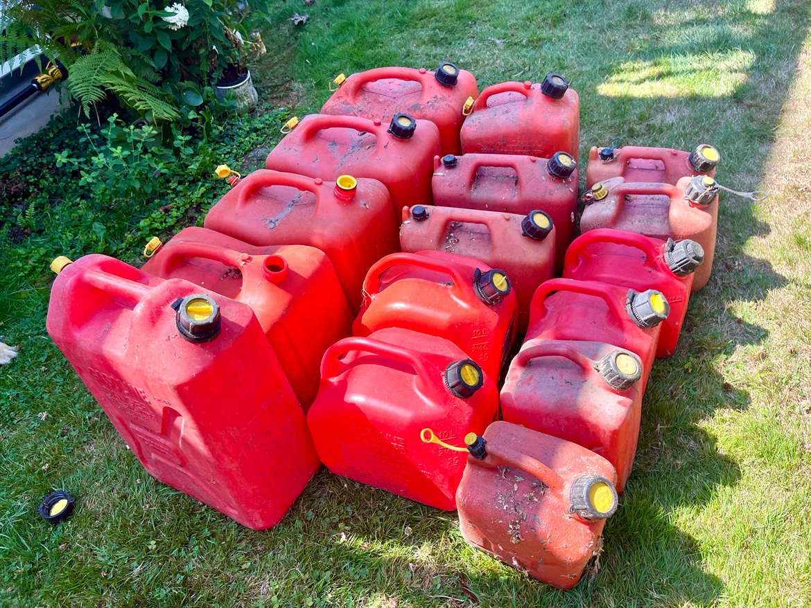 Jerry cans/ Gas Cans (multiple sizes)