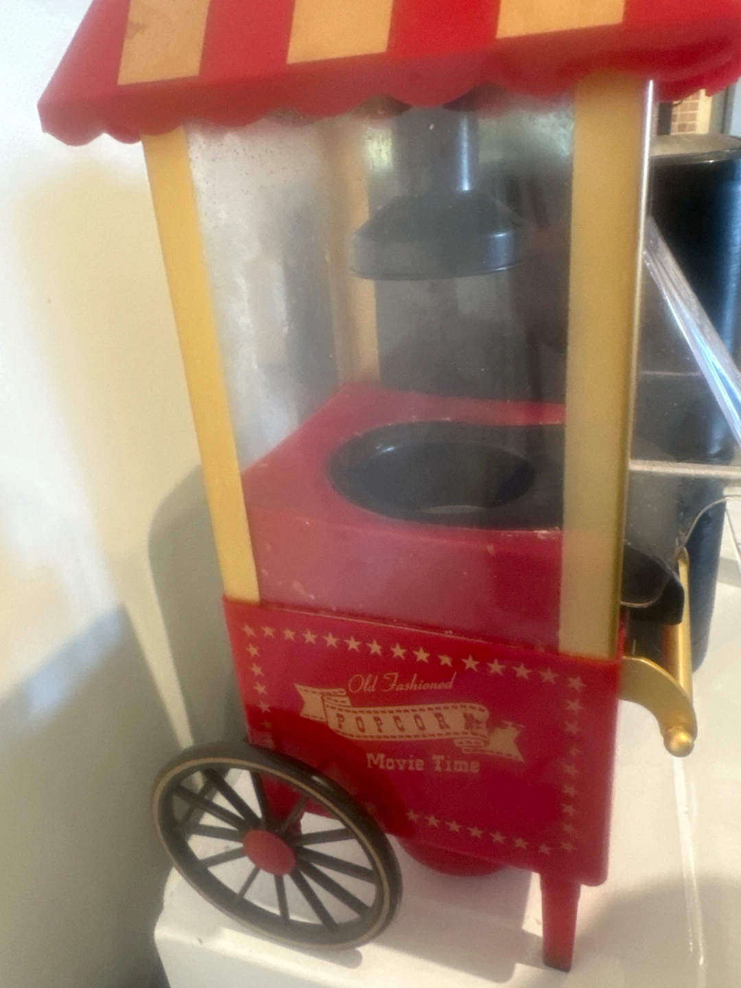 Old Fashioned Popcorn Machine - photo 3