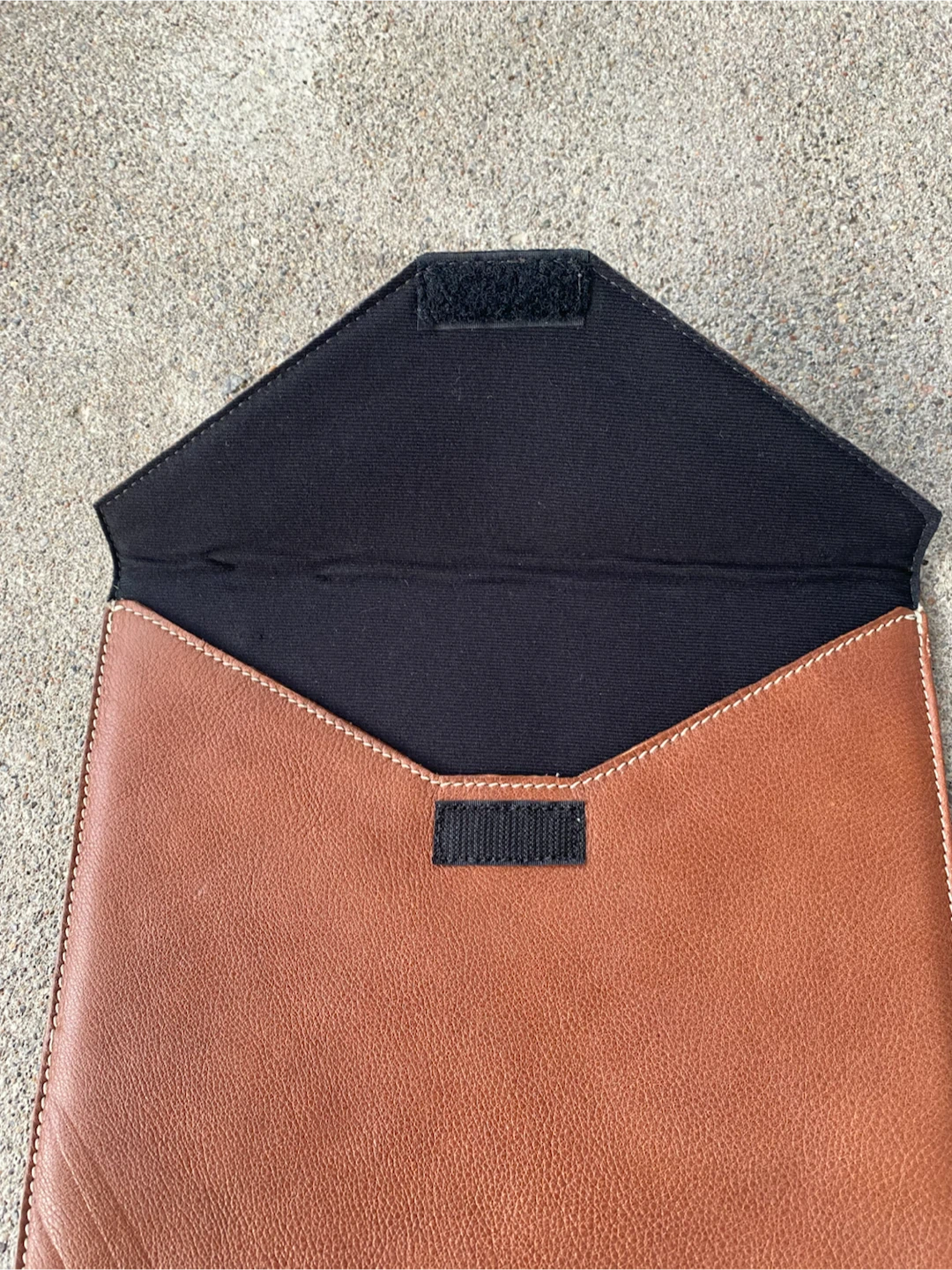New Roots 100% Leather iPad Envelope Sleeve - photo 2