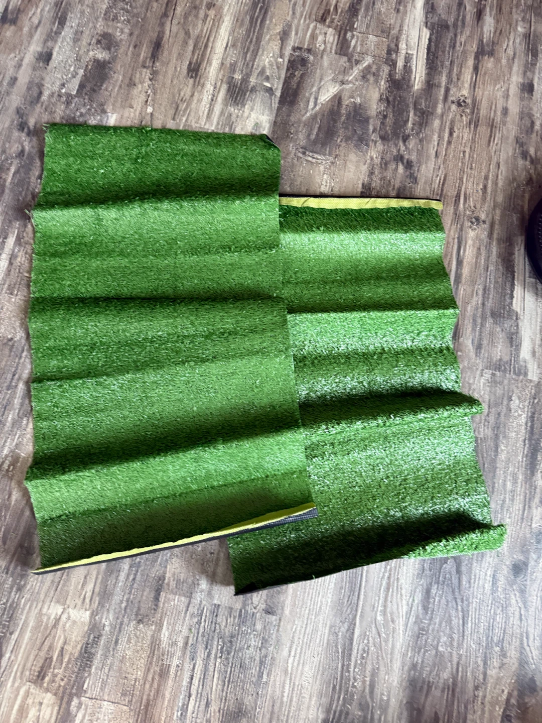 Artificial Grass Patches (2 x 40”)