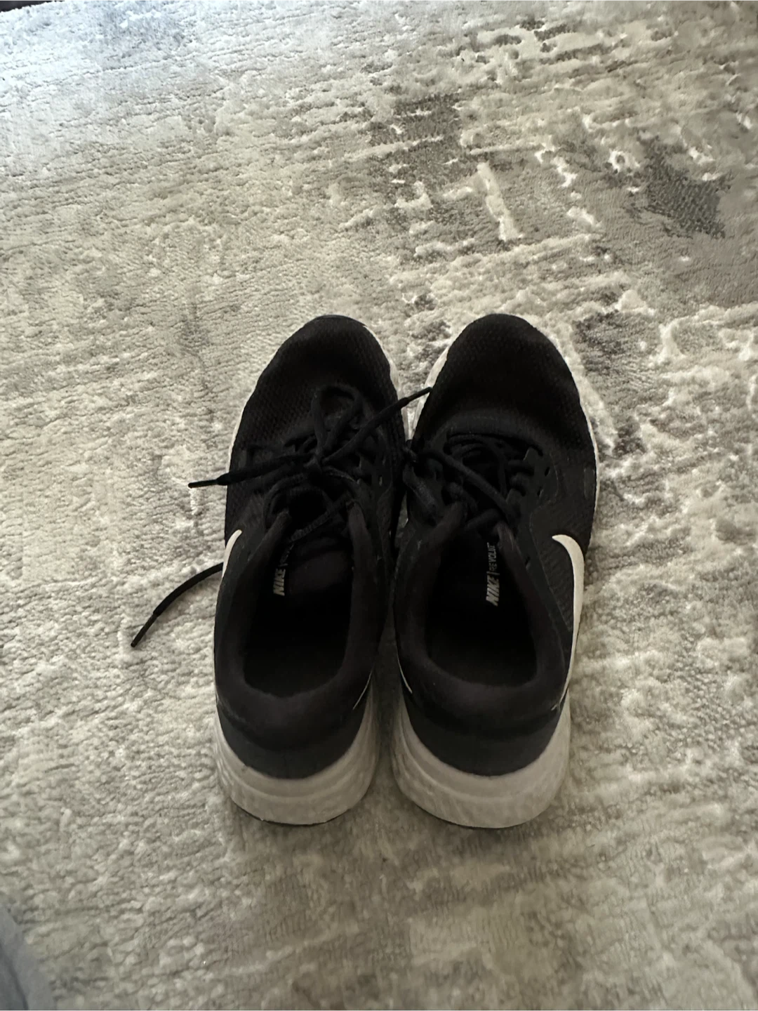 Women’s Nike Running Shoes - photo 2