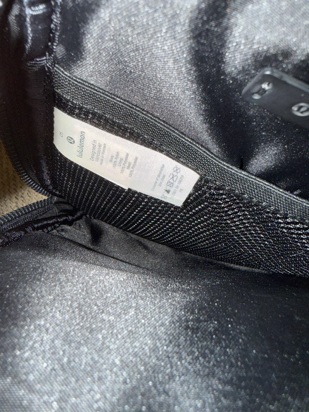 Unisex Lululemon Black Everywhere Belt Bag - photo 3
