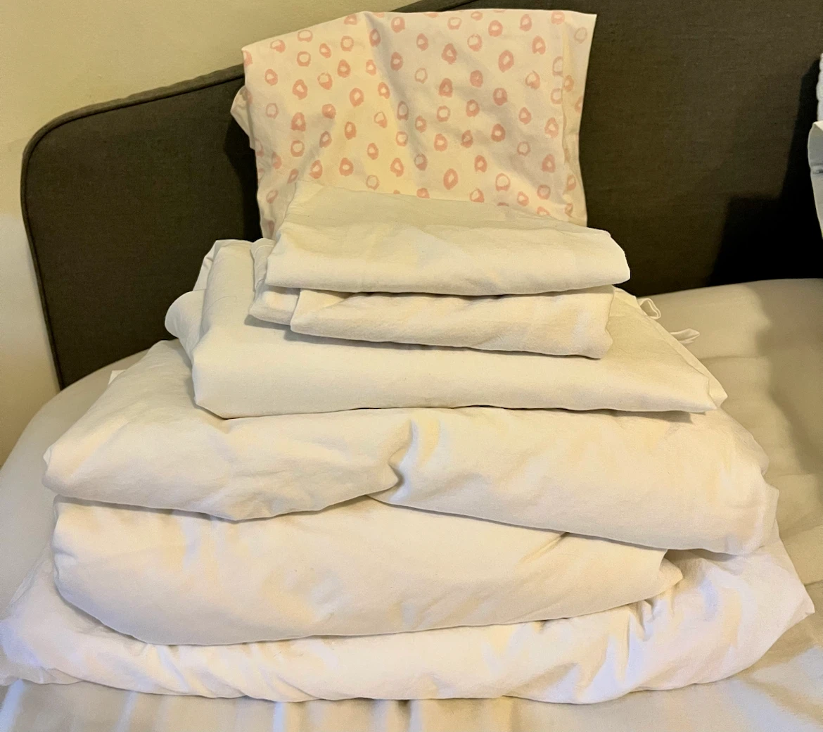 Twin bedding bundle - duvet, duvet cover  and sheets - photo 2
