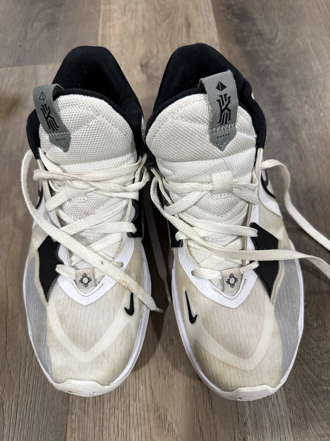 Nike Kyrie Low 5 Basketball Shoes size 10