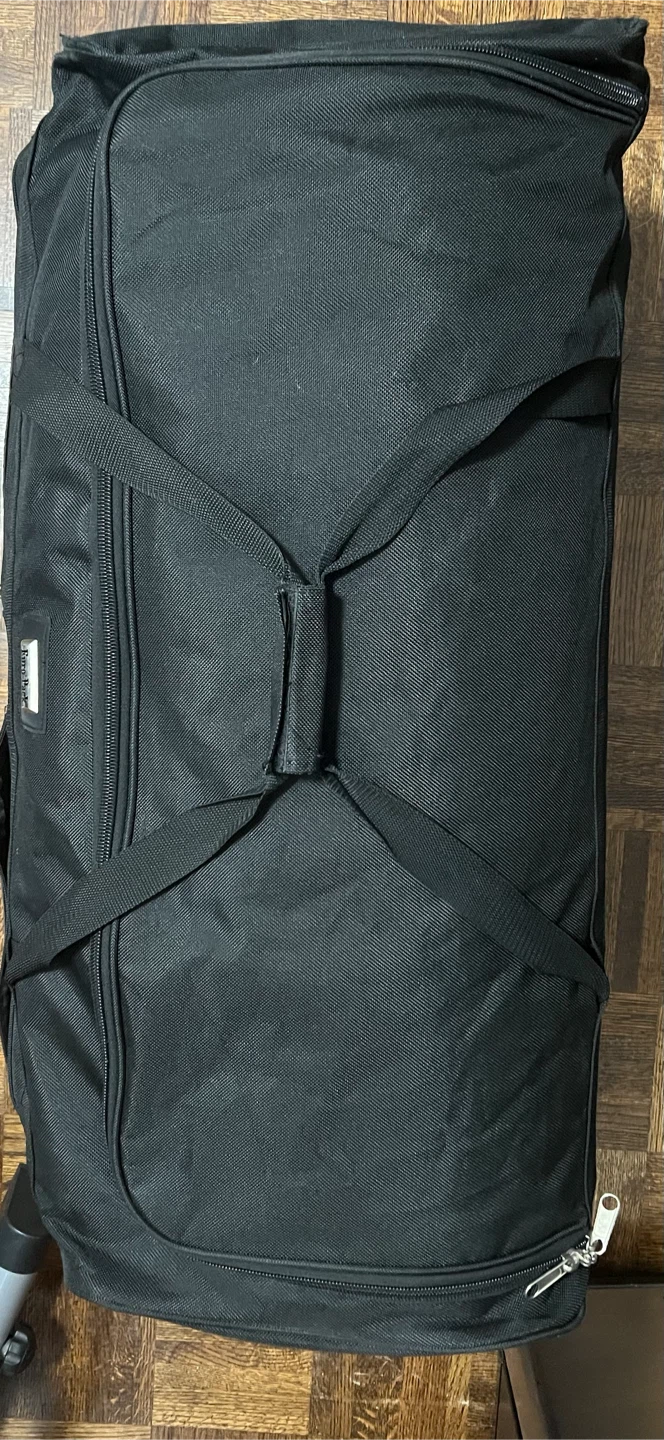 Euro-Pack Black Rolling Duffel Bag - photo 3
