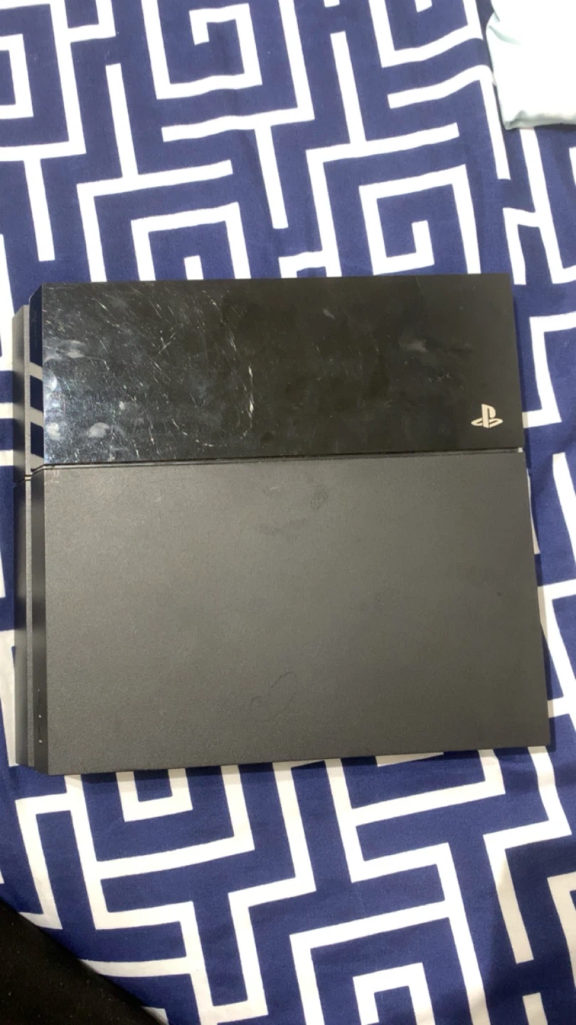 Sony PlayStation 4 (PS4) with 2 Controllers