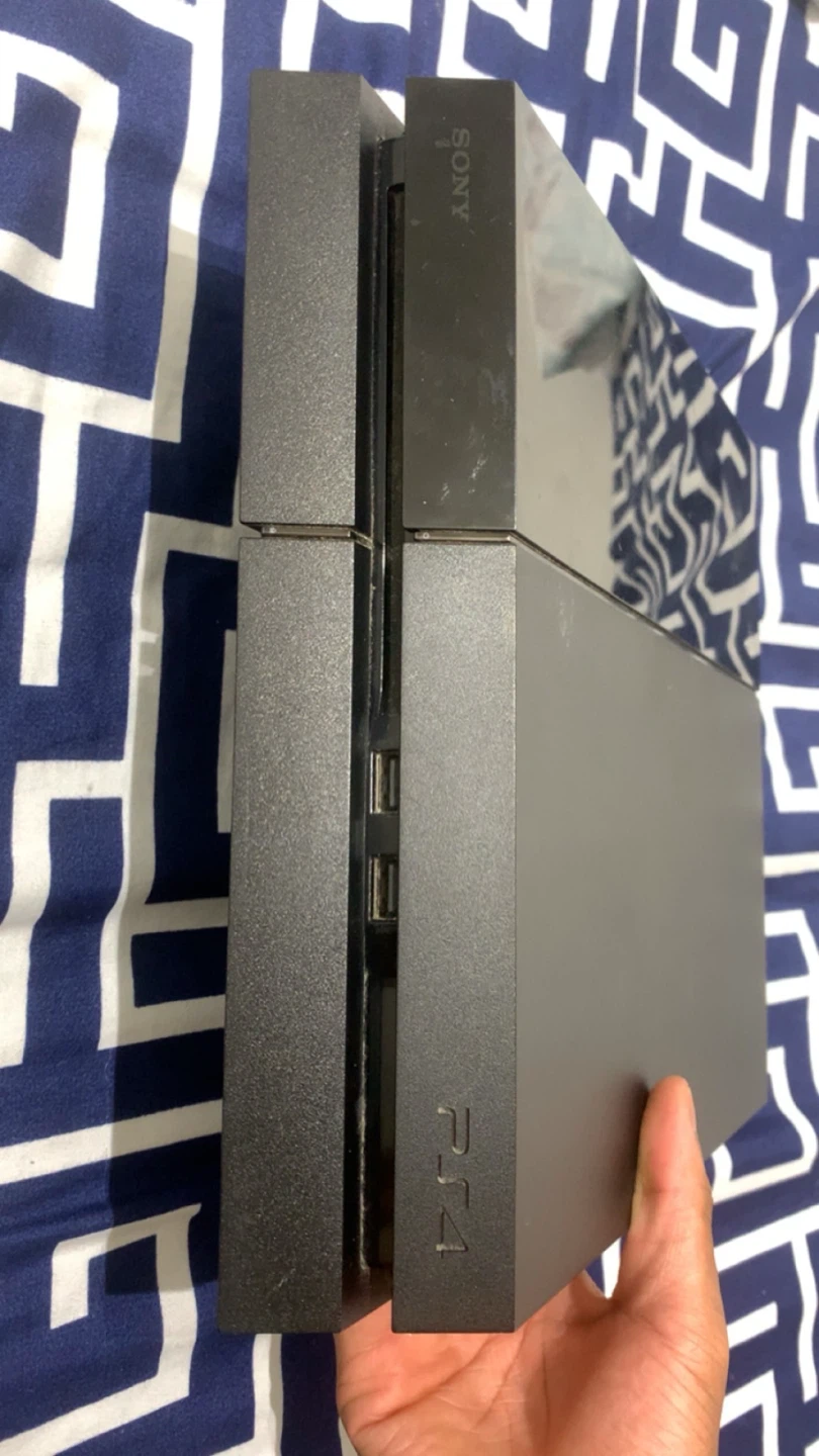 Sony PlayStation 4 (PS4) with 2 Controllers - photo 3
